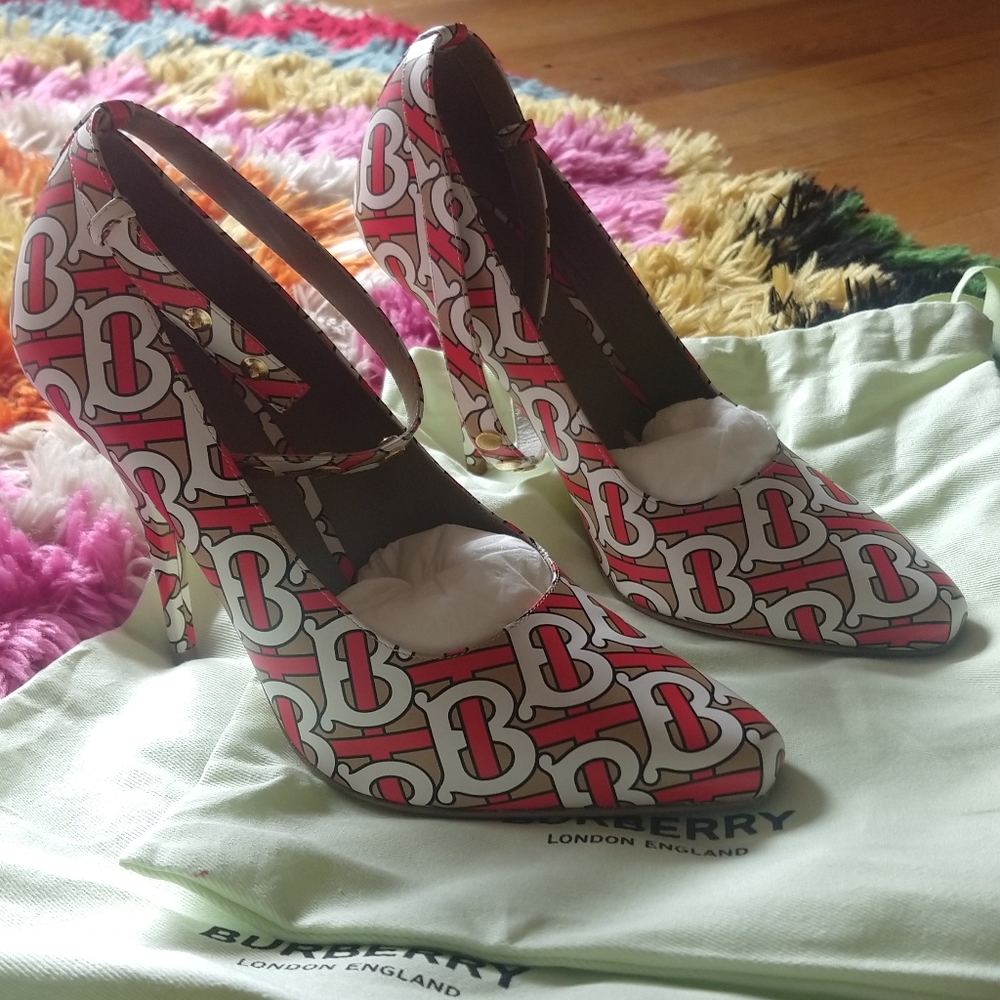 Burberry TB Monogram print pumps